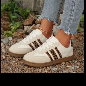Leopard Stripe Casual Sneakers